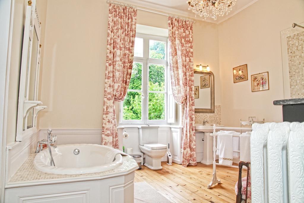 Chateau Lamothe Du Prince Noir - B&B Saint-Sulpice-et-Cameyrac Zimmer foto